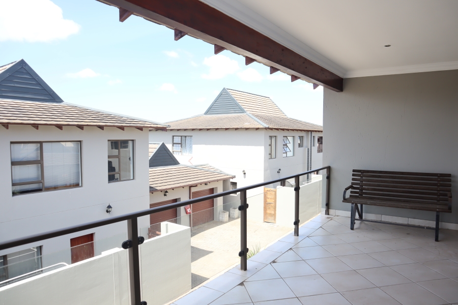 To Let 3 Bedroom Property for Rent in Wavecrest Eastern Cape